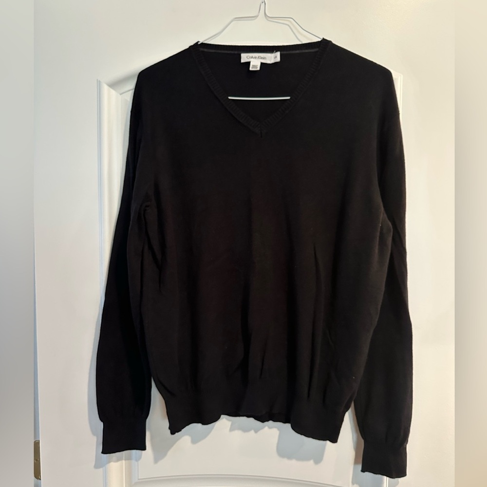 Calvin Klein Men’s Black V-neck Sweater Large